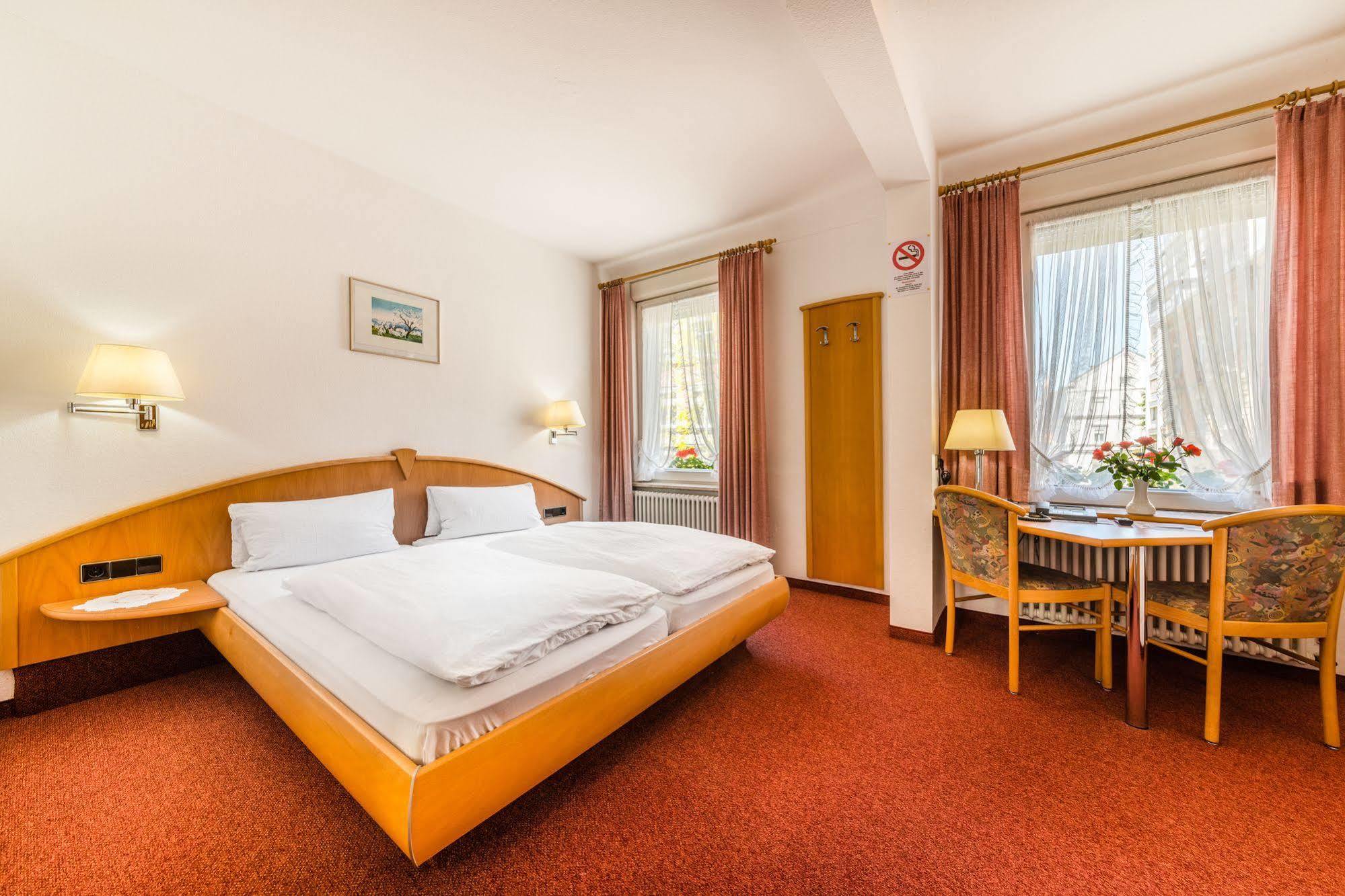 Hotel Goldener Sternen Konstanz Exterior photo