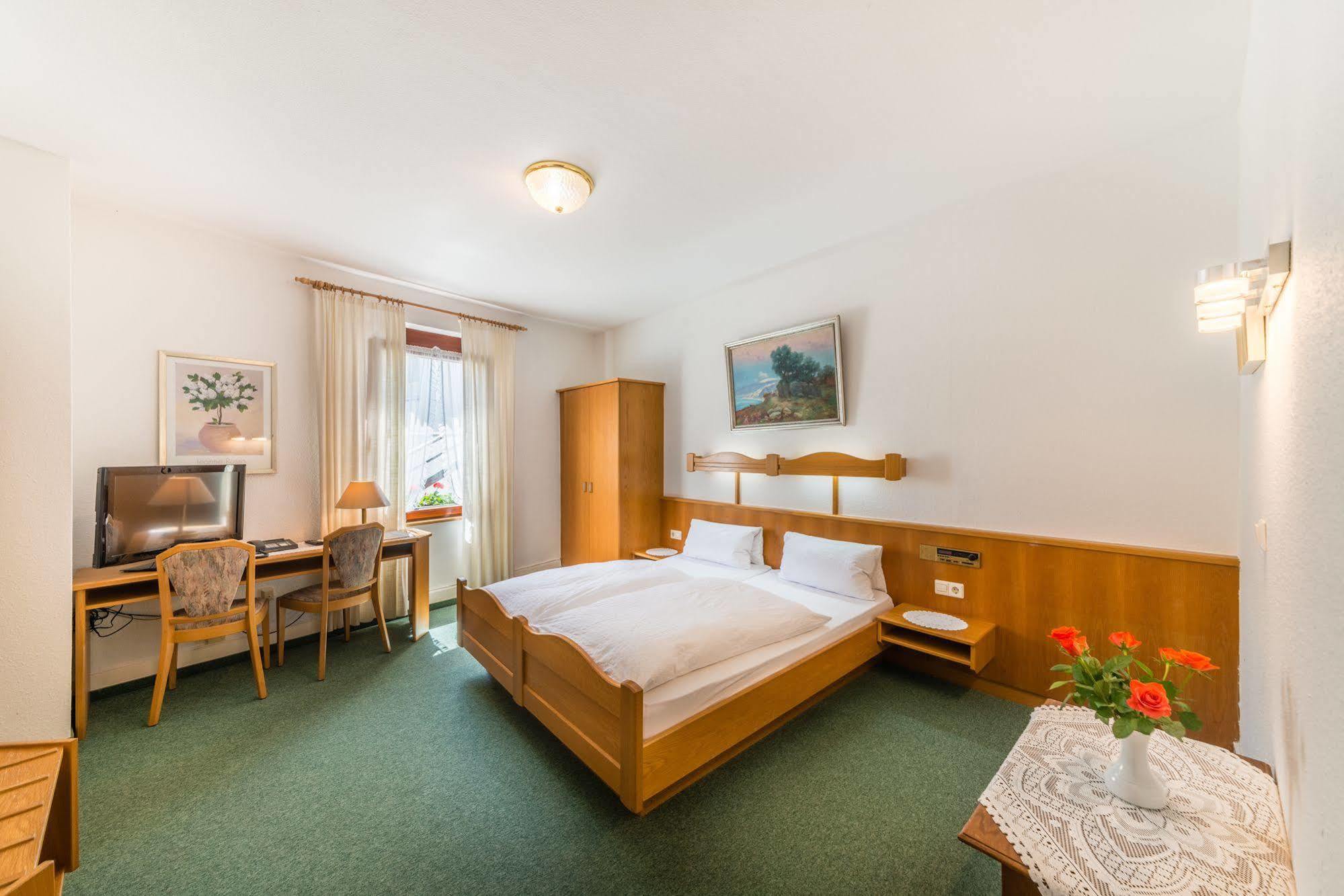 Hotel Goldener Sternen Konstanz Exterior photo